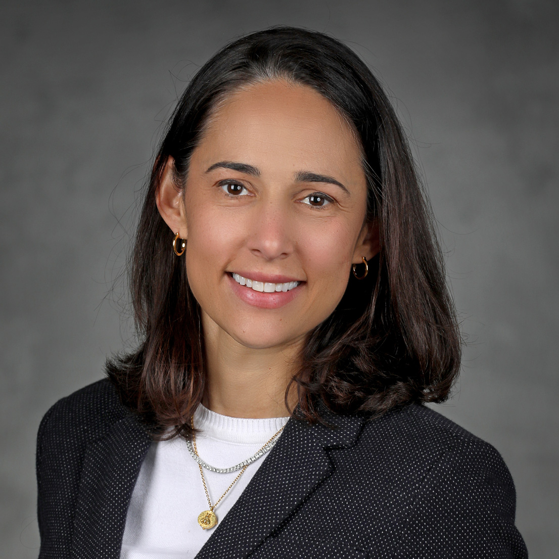 Anna Shalkham headshot.